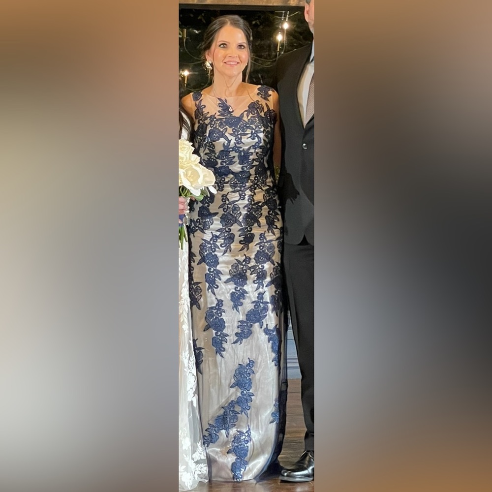 Gorgeous cream and navy gown. Size 4.  Worn only once